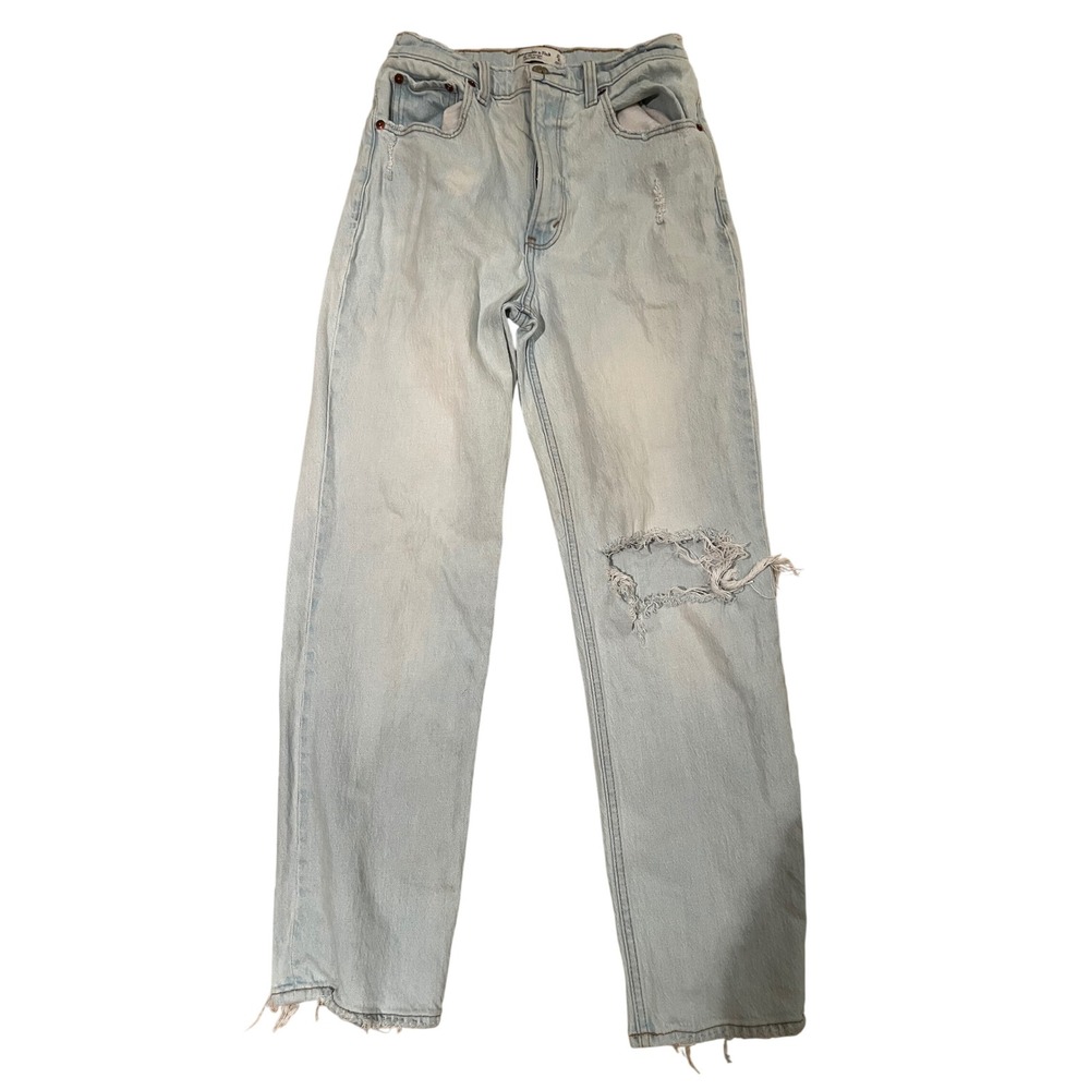 Abercrombie & Fitch The 90s Straight Ultra High Rise Distressed Jeans Light Wash